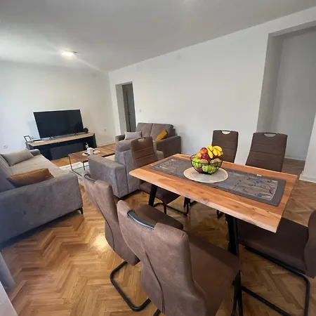 Nyaraló Apartment Insula