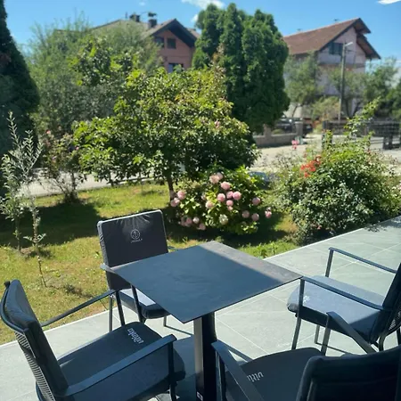 Nyaraló Apartment Insula *